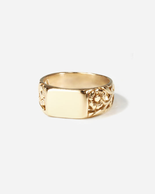 BØME Floreo men’s ring with intricate flower cutouts, hand-carved from wax, and signature floral design—an expertly crafted, one-of-a-kind statement piece for men’s jewelry seekers.