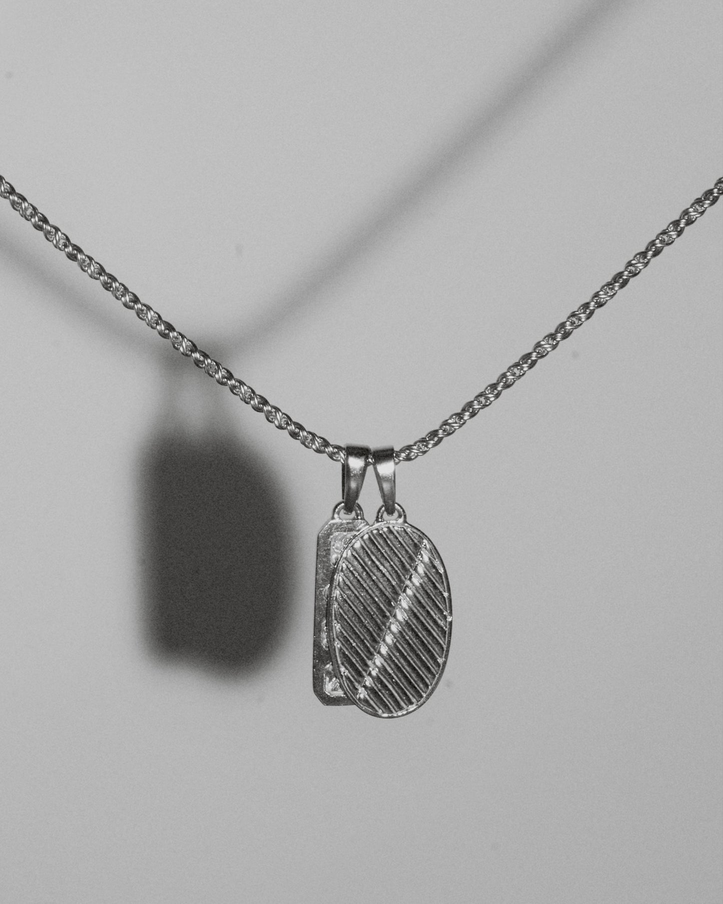 OVAL PENDANT