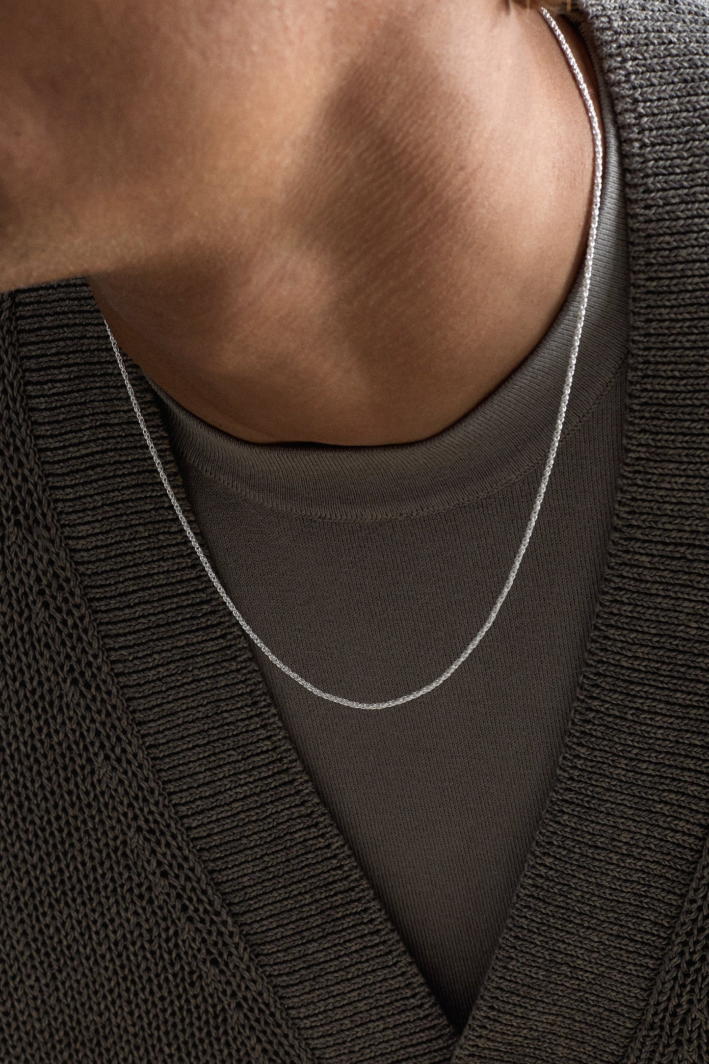 THIN ROPE CHAIN NECKLACE